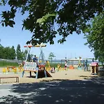 Jutta Vizkoezeli Nyaralo