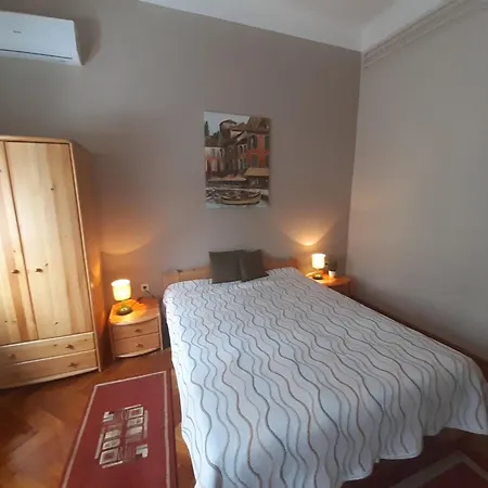 Jutta Vizkoezeli Nyaralo * Balatonboglár